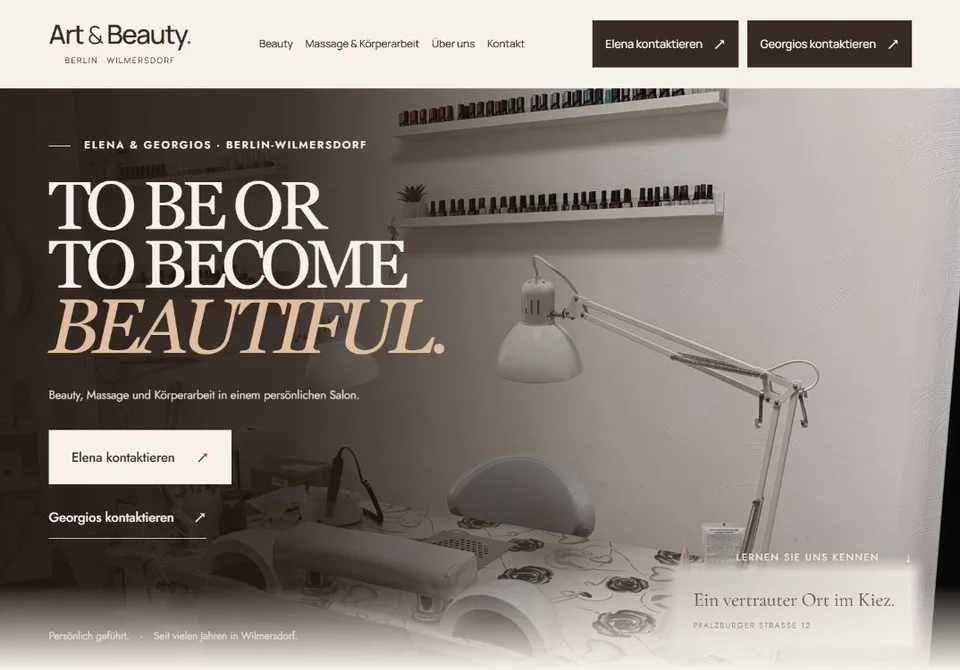 Die Website von Art & Beauty mit Salonfotografie und direkten Kontaktmöglichkeiten.